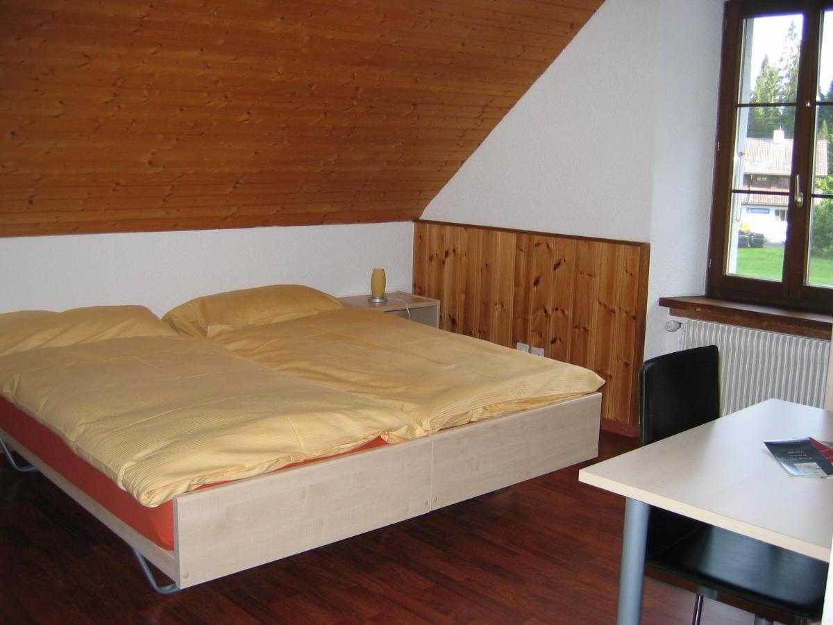 Auberge du Prévoux Le Locle Exterior foto