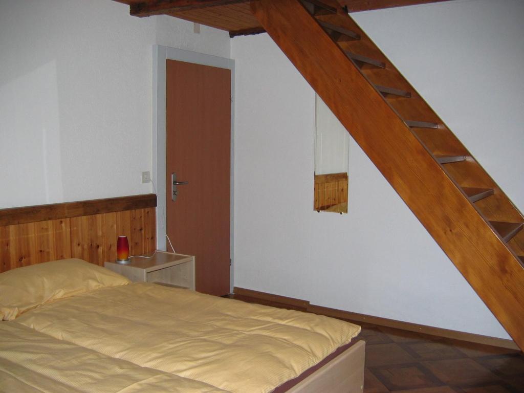 Auberge du Prévoux Le Locle Habitación foto